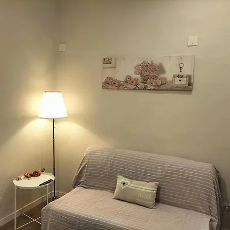 Cozy Near The Station * Floransa