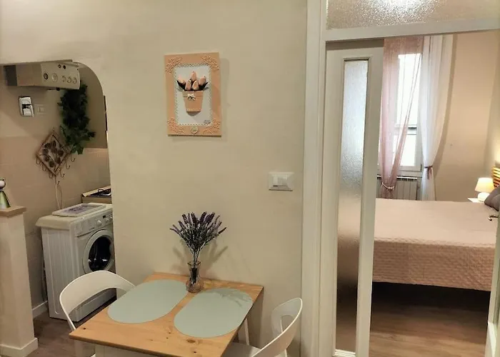 Cozy Near The Station